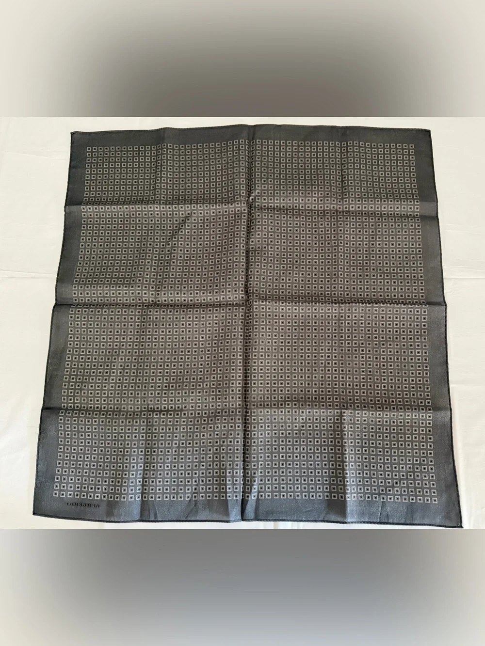 Burberry handlerchief great